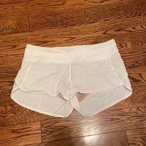 Lululemon Speed Up Shorts - Low Rise